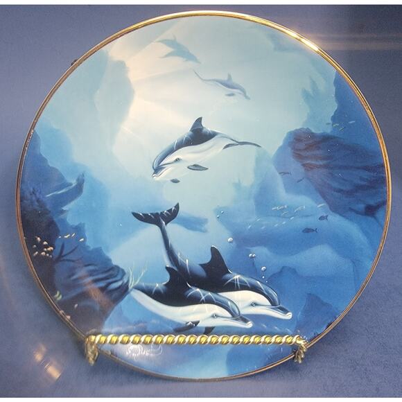 Dolphin Plate "Dolpin Canyon" by Dana Queen for The Hamilton Collection 1995 - Picture 2 of 5